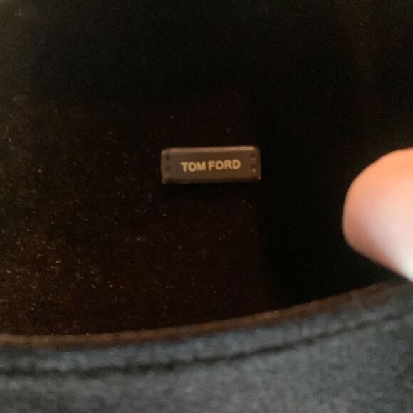 TOM FORD Black Velvet Eyeglass Case - Picture 3 of 3